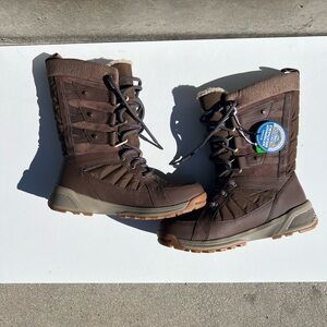 Columbia Women’s Dark Brown Snow Boots